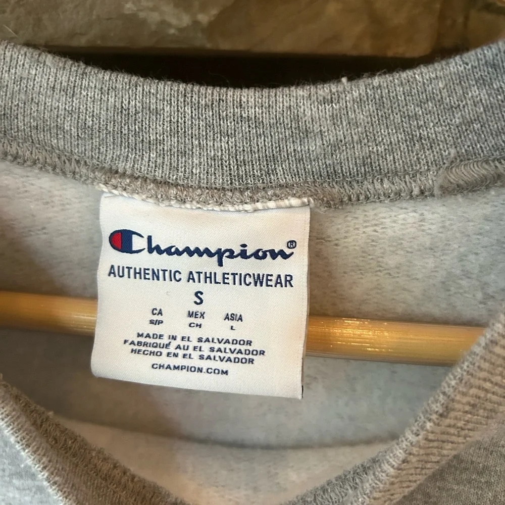 Georgetown Gray Crewneck Sweatshirt - Picture 4 of 5